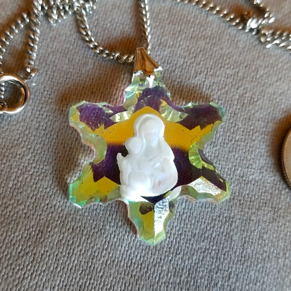 Religious Vintage CUT CRYSTAL Madonna CAMEO necklace